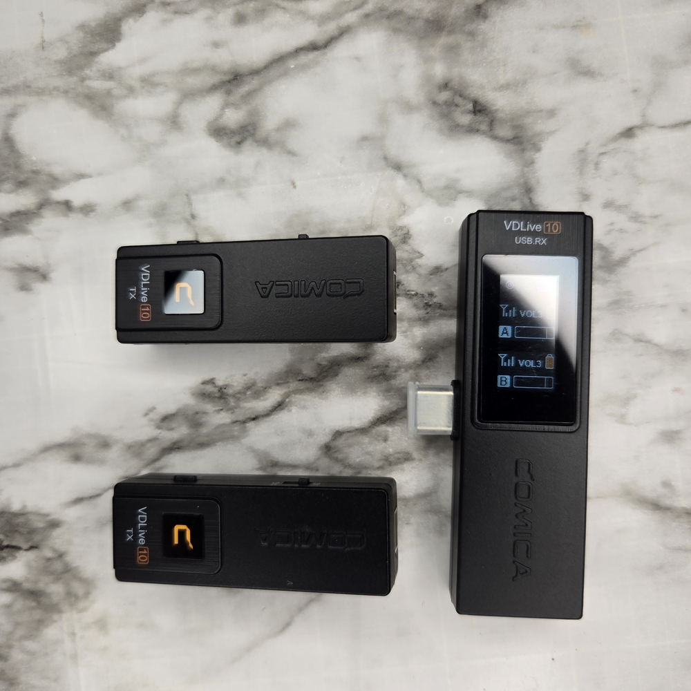 Comica Wireless Microphone System - Picture 2 of 5